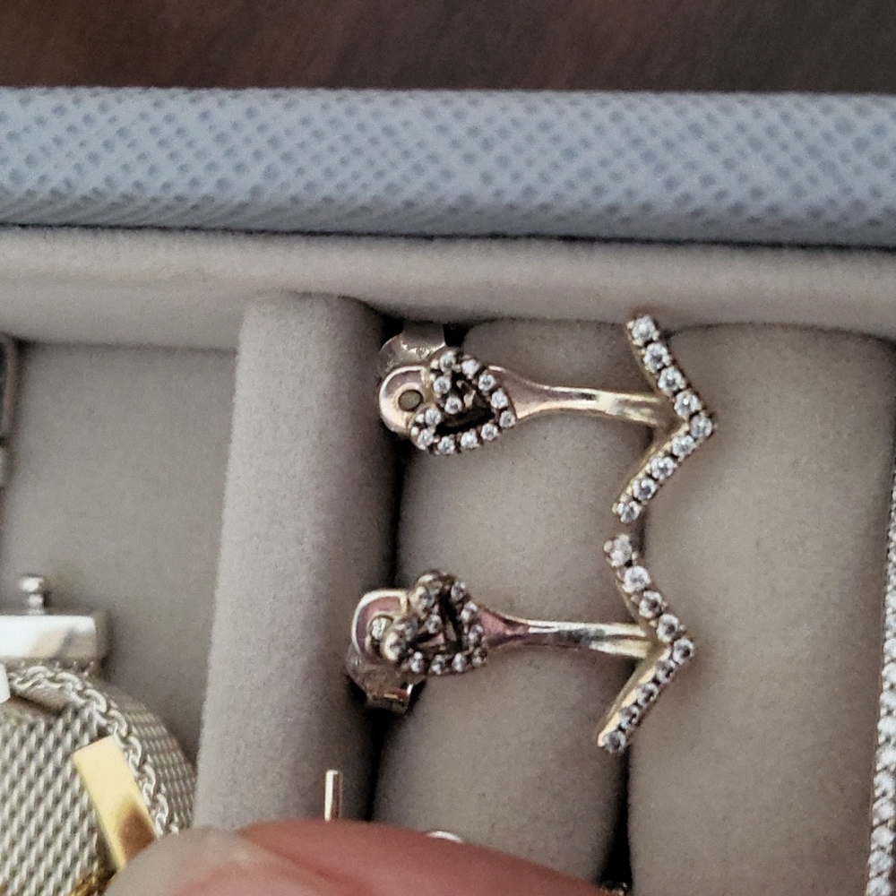 Pandora Heart arrow earrings